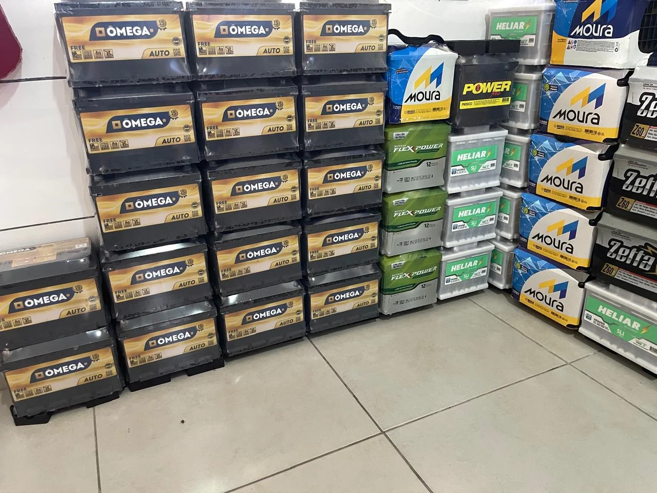 Estoque de baterias Ômega, Moura, Power e Flex Power na loja da RG Baterias